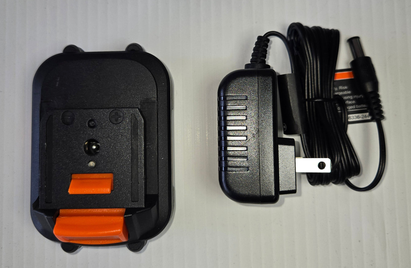 h - 12v Lithium- Ion Battery w/Charger